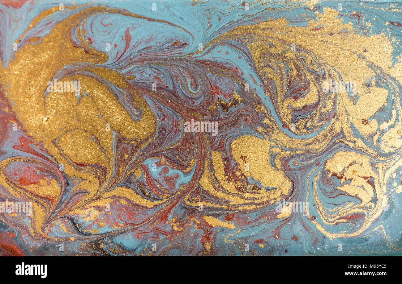 En résumé fond acrylique. Nature bleu et vert d'art de la marbrure de texture. Paillettes d'or. Banque D'Images