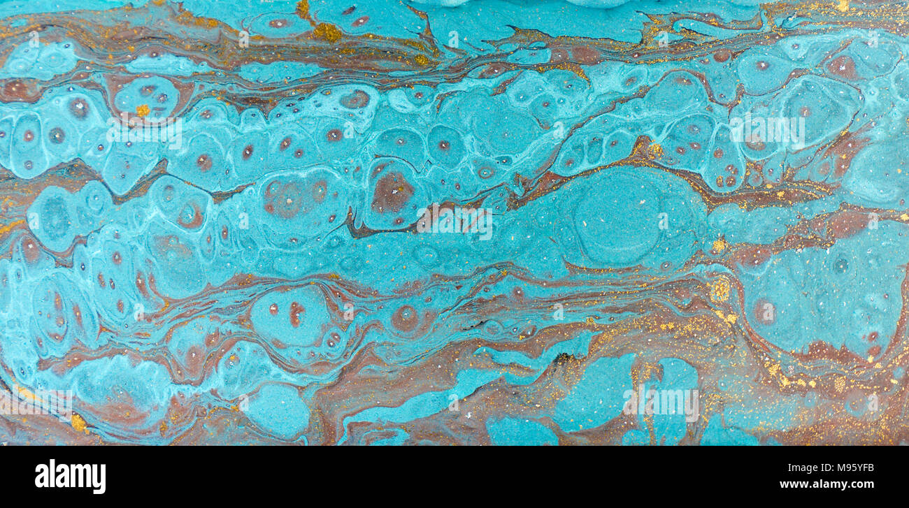 En résumé fond acrylique. Nature bleu et vert d'art de la marbrure de texture. Paillettes d'or. Banque D'Images