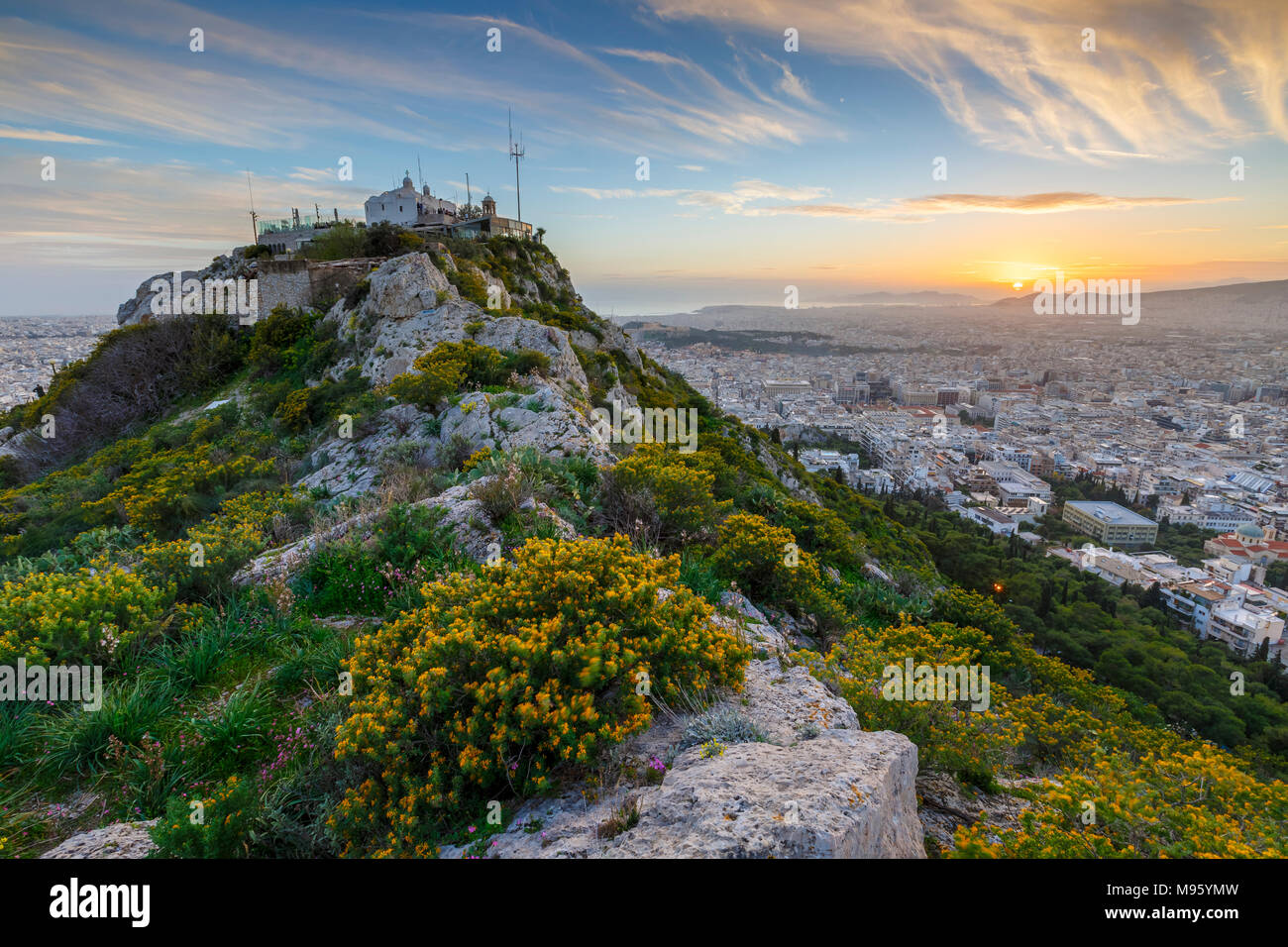Vue d'Athènes depuis la colline du Lycabette au coucher du soleil, la Grèce. Banque D'Images
