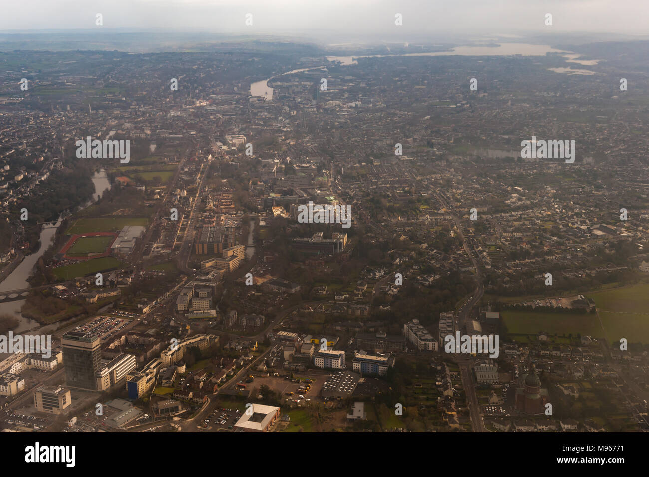 La ville de Cork et Cork, Irlande, de l'air. Banque D'Images