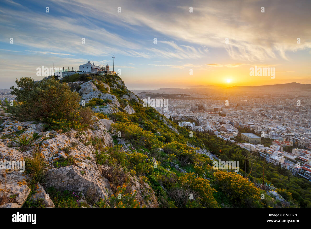 Vue d'Athènes depuis la colline du Lycabette au coucher du soleil, la Grèce. Banque D'Images