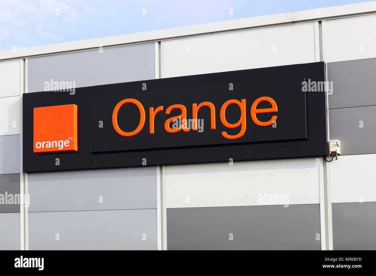 Macon, France - 30 janvier 2016 : anciennement Orange France Telecom, est une multinationale française telecommunications corporation Banque D'Images