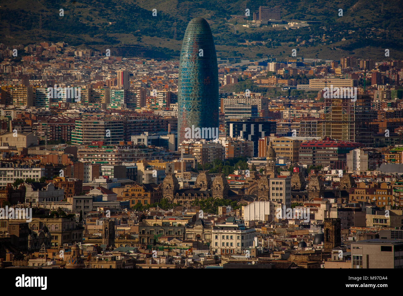 Une belle vue sur la ville de Torre Agbar à Poblenou, Barcelone, Catalogne, Espagne Banque D'Images