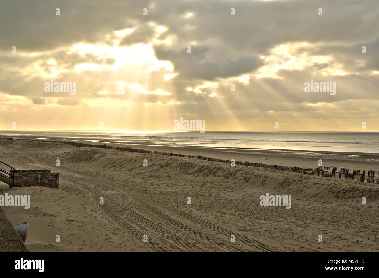 Le Touquet Rayons de soleil sur la plage Banque D'Images