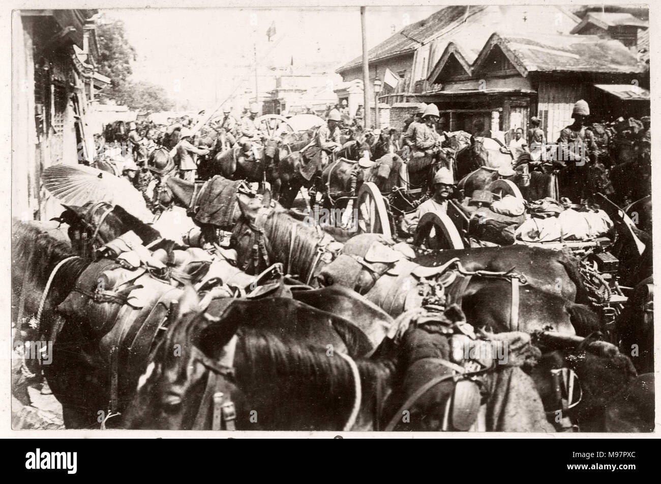 Vintage Photo Chine c.1900 - Boxer rebellion ou insurrection, Mouvement Yihetuan - image d'un album d'un soldat britannique qui a pris une partie de la suppression de la révolte - les troupes britanniques à Pékin Beijing Banque D'Images