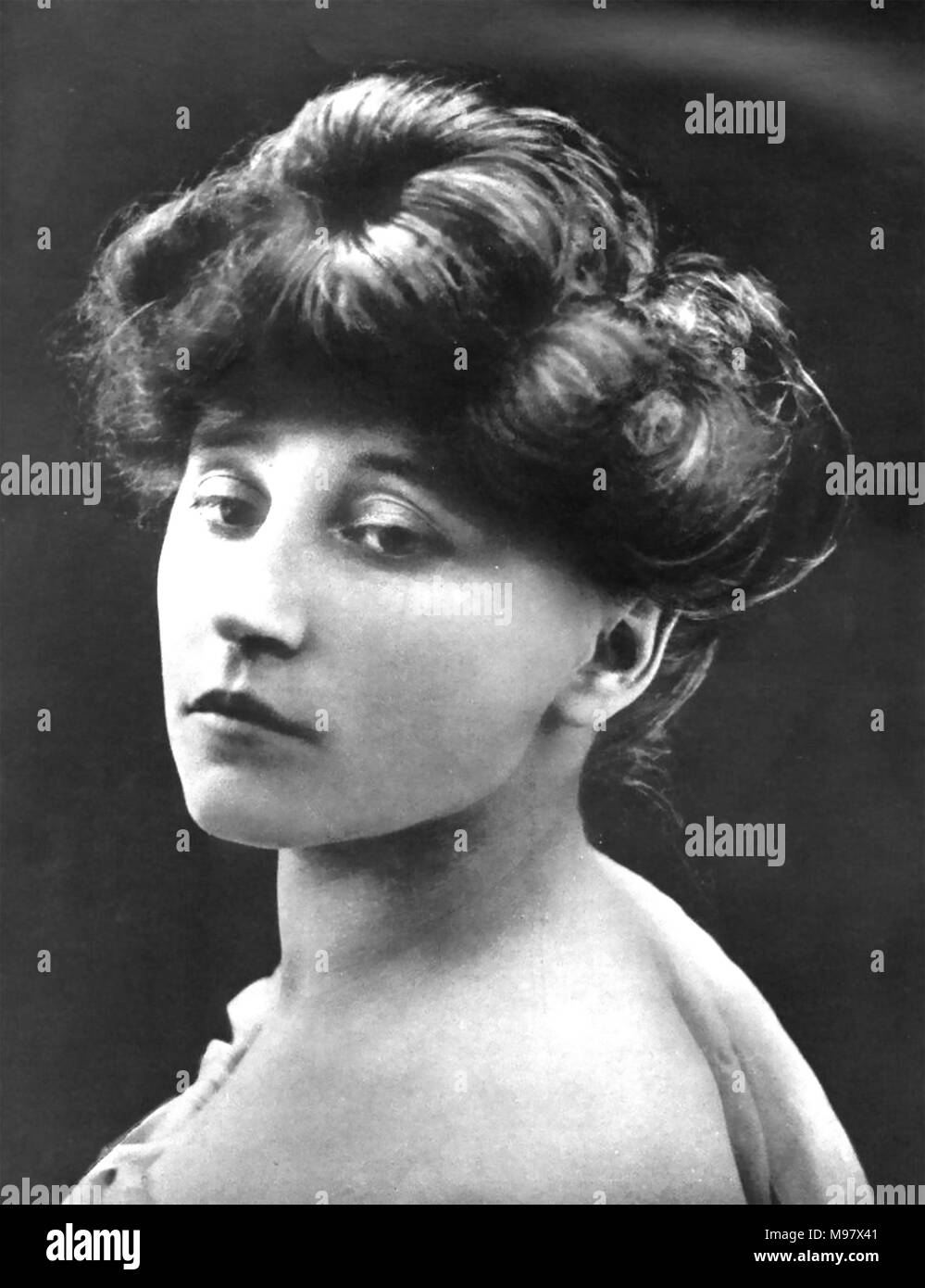 COLETTE (1873-1954) romancier français vers 1910 Banque D'Images