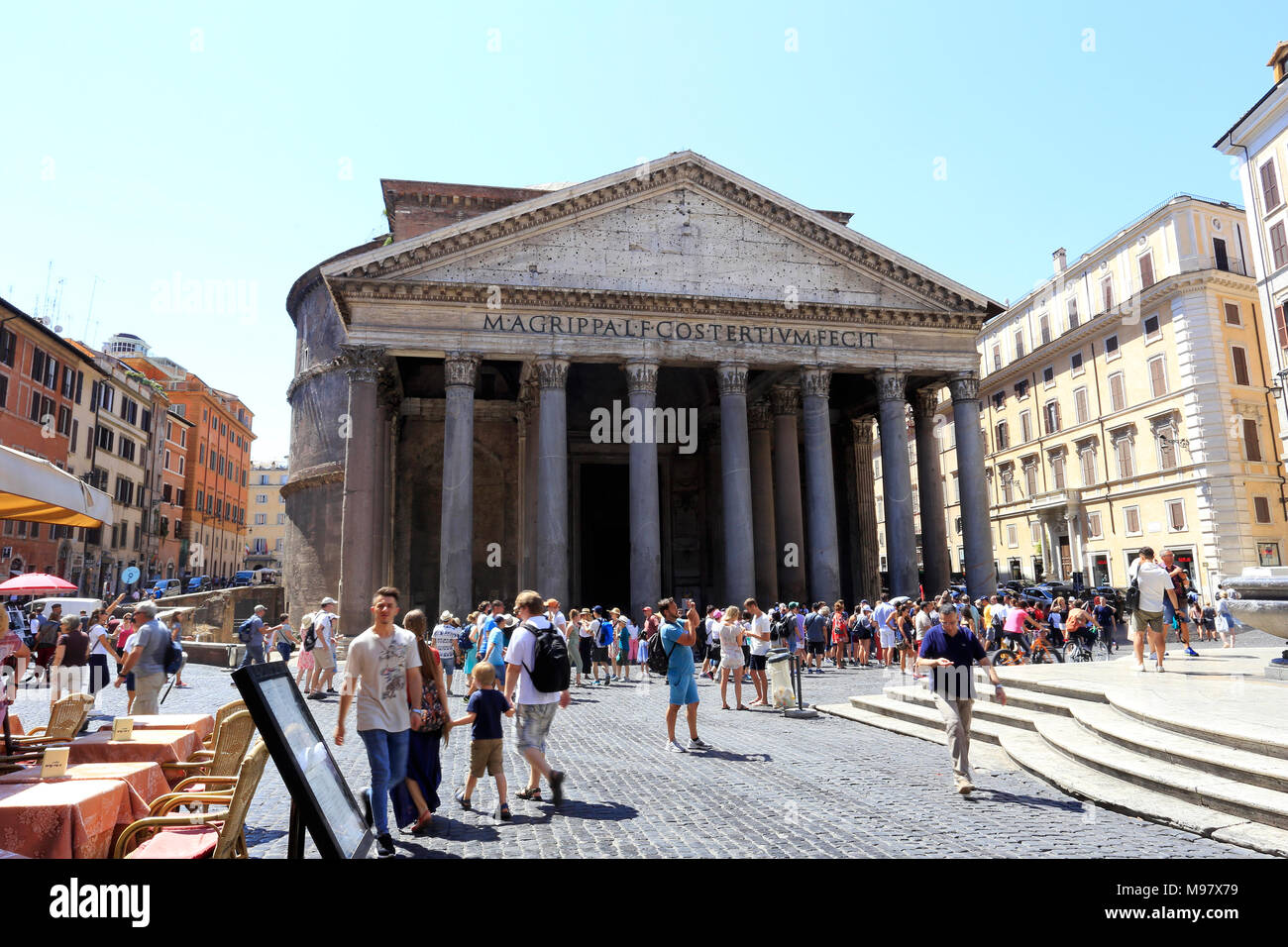 En dehors du Panthéon, Rome Banque D'Images