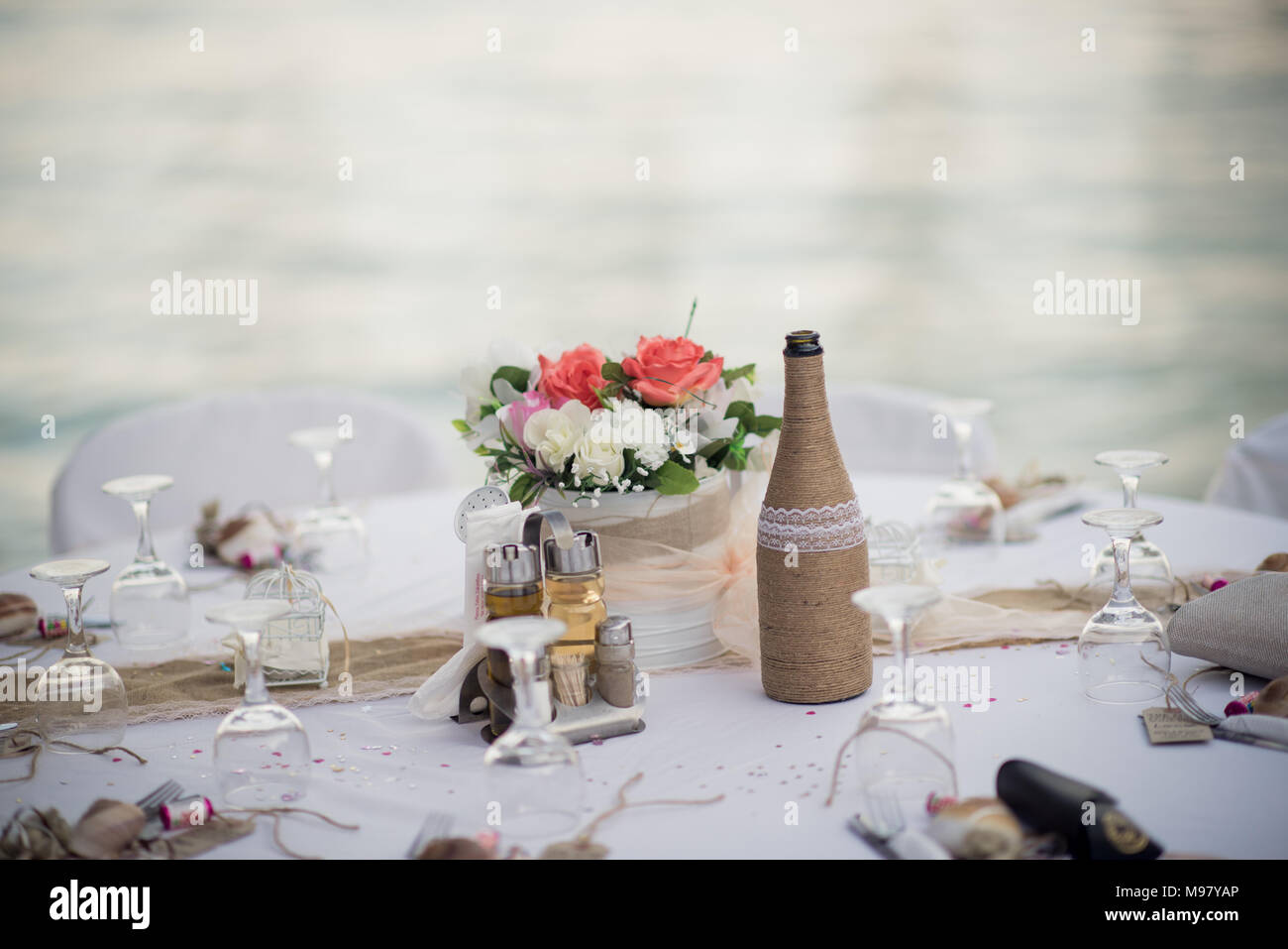 Belle table des paramètres pour votre mariage Banque D'Images