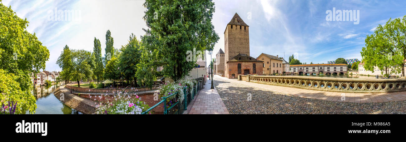 France, Alsace, Strasbourg, Ponts couverts, vieille ville Banque D'Images