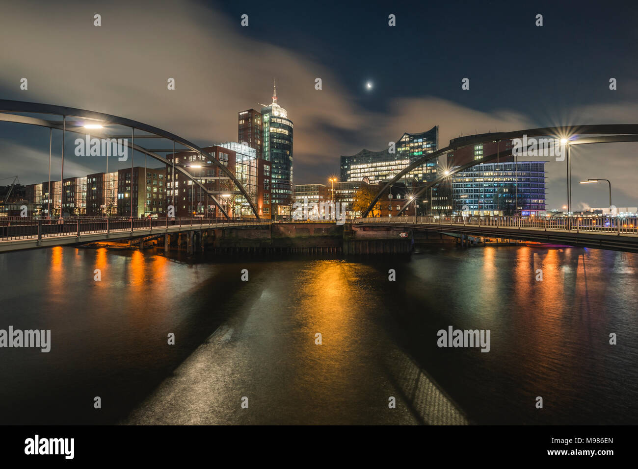 Allemagne, Hambourg, Hafencity, vue de Vorsetzen à Elbe Philharmonic Hall Banque D'Images
