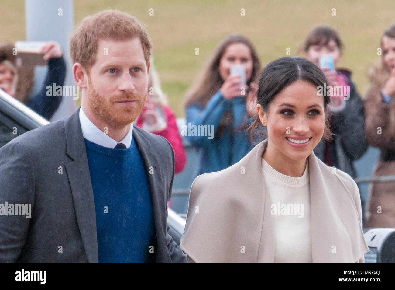 Belfast, Irlande du Nord. 23/03/2018 - Meghan Markle et le prince Harry visiter Titanic Belfast. Banque D'Images