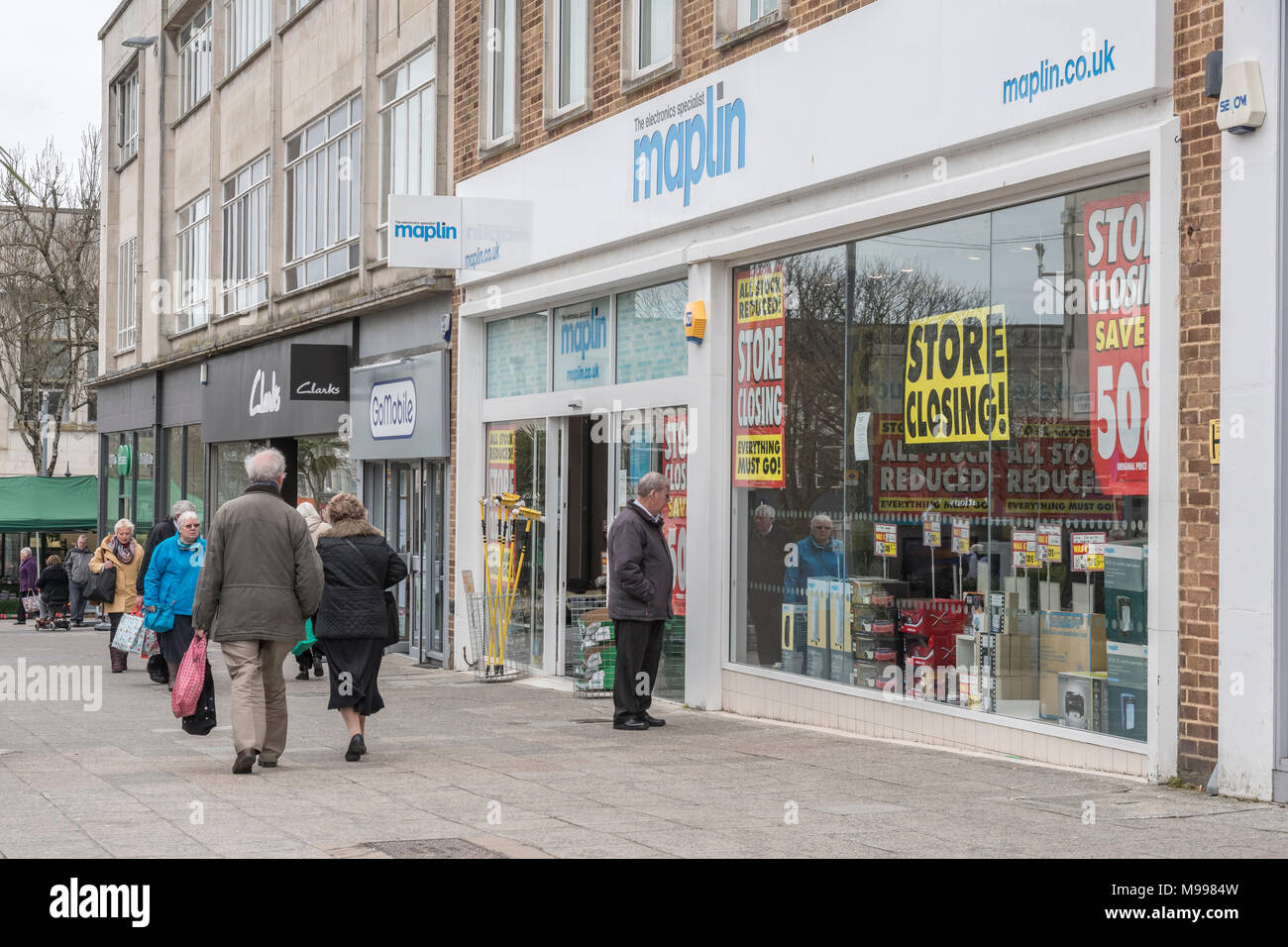 Maplin Plymouth après avoir annoncé la fermeture de tous les magasins. Métaphore - luttant détaillants, high street, crise de l'administration de l'entreprise, la mort de high street Banque D'Images