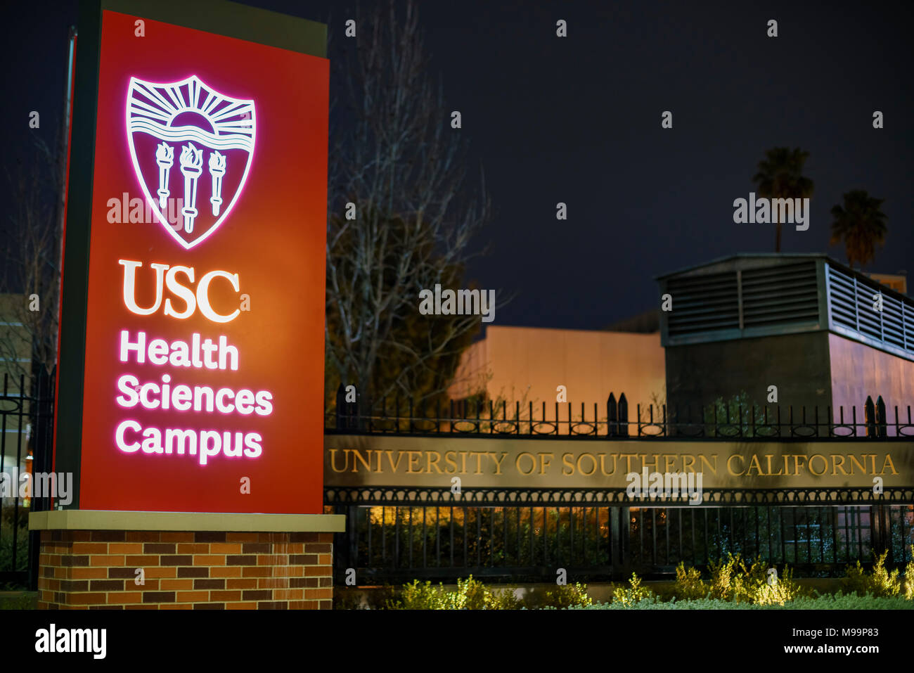 Los Angeles, MAR 7 : Vue de la nuit de l'USC Campus des sciences de la Santé signe sur Mar 7, 2018 at Los Angeles Banque D'Images