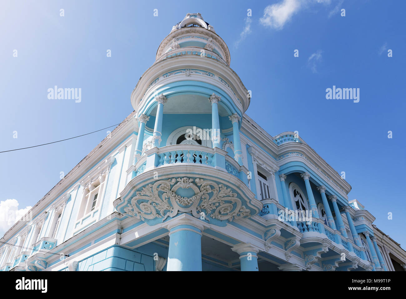 Centre historique urbain de Cienfuegos - Site du patrimoine mondial de l'UNESCO à Cuba. Le Ferrer palace qui est un célèbre bâtiment néoclassique dans le Parque Jose Banque D'Images