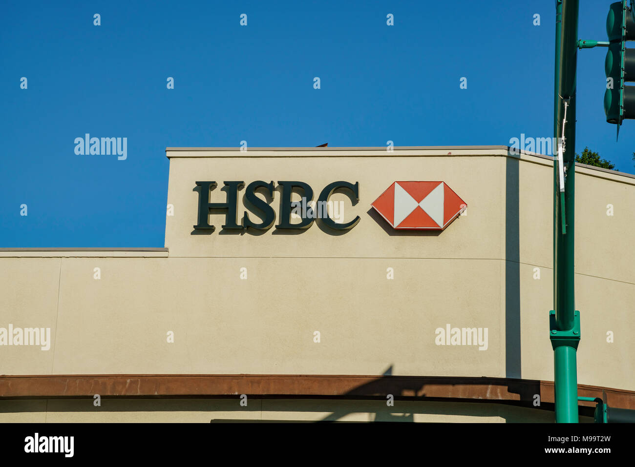 Temple City, Feb 13 : panneau extérieur de la célèbre Banque HSBC le Feb 13, 2018 à Temple City, Los Angeles County, Californie Banque D'Images
