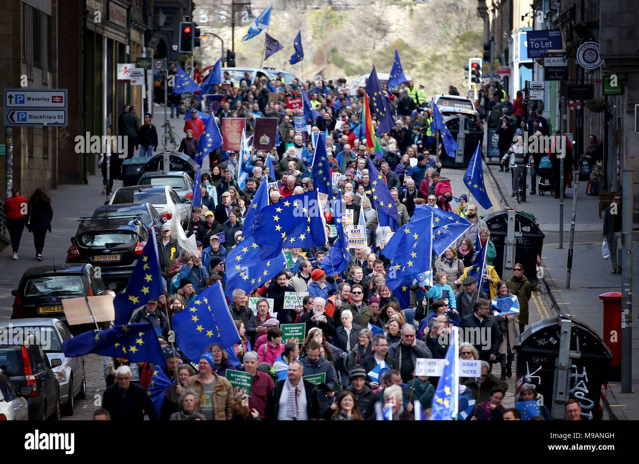 Des manifestants lors d'un Brexit de protestation à Édimbourg, qui exige un vote final sur l'affaire. Brexit Banque D'Images
