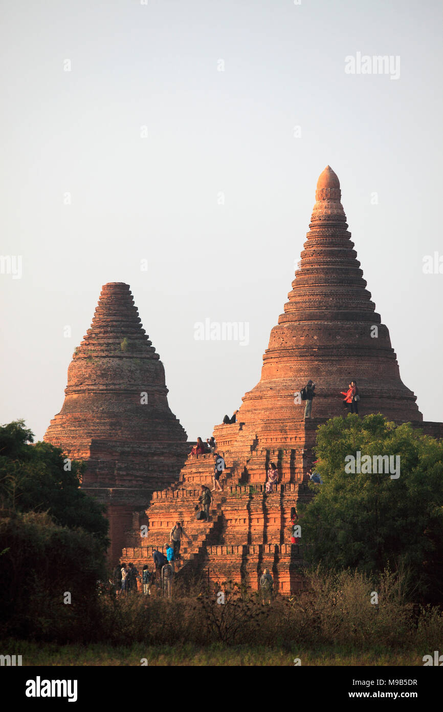 Le Myanmar, Birmanie, Bagan, temple, les touristes, les gens, Banque D'Images