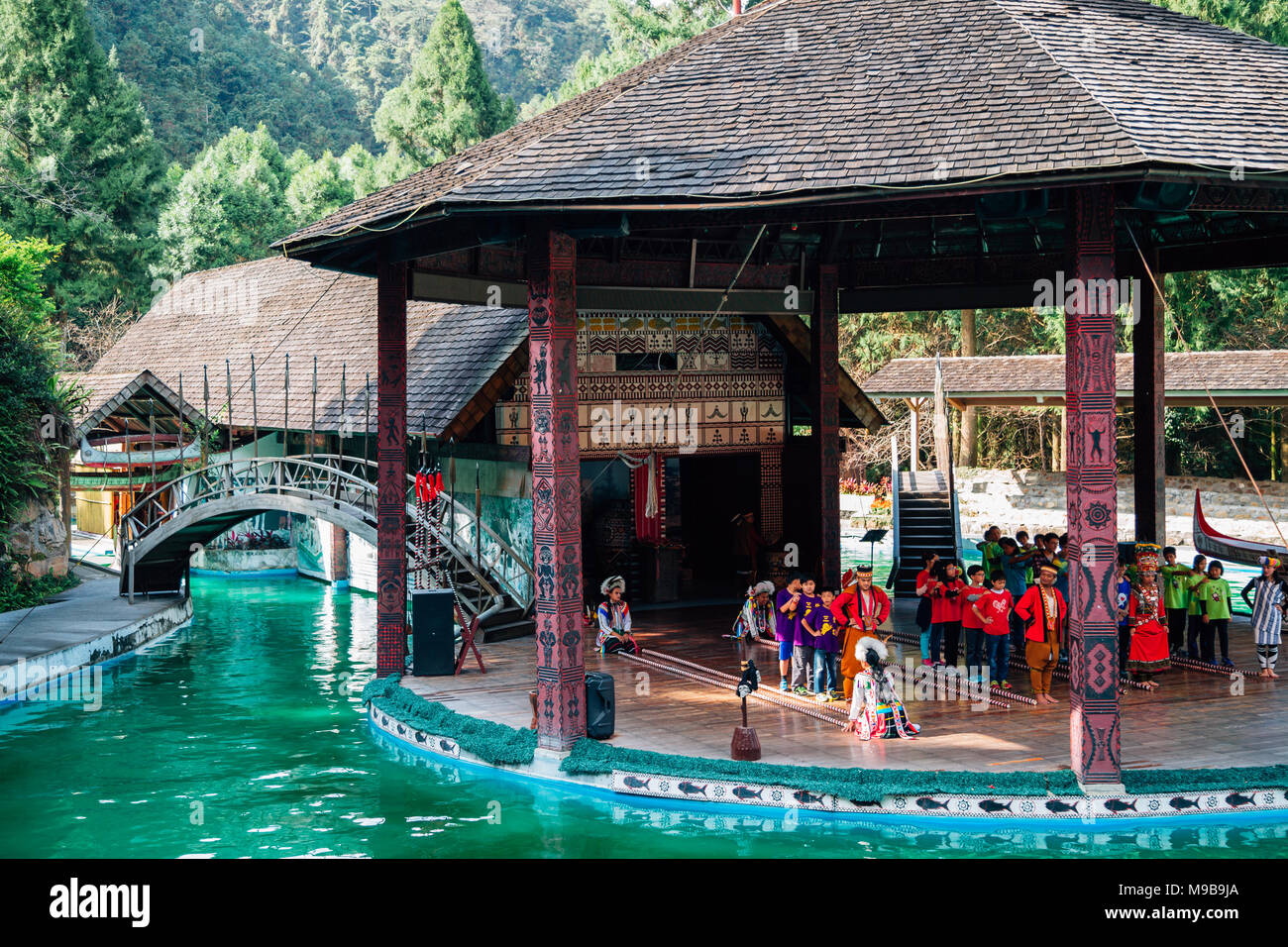 Le comté de Nantou, Taiwan - le 8 décembre 2015 : Performance événement dans la culture autochtone Formosane village theme park Banque D'Images