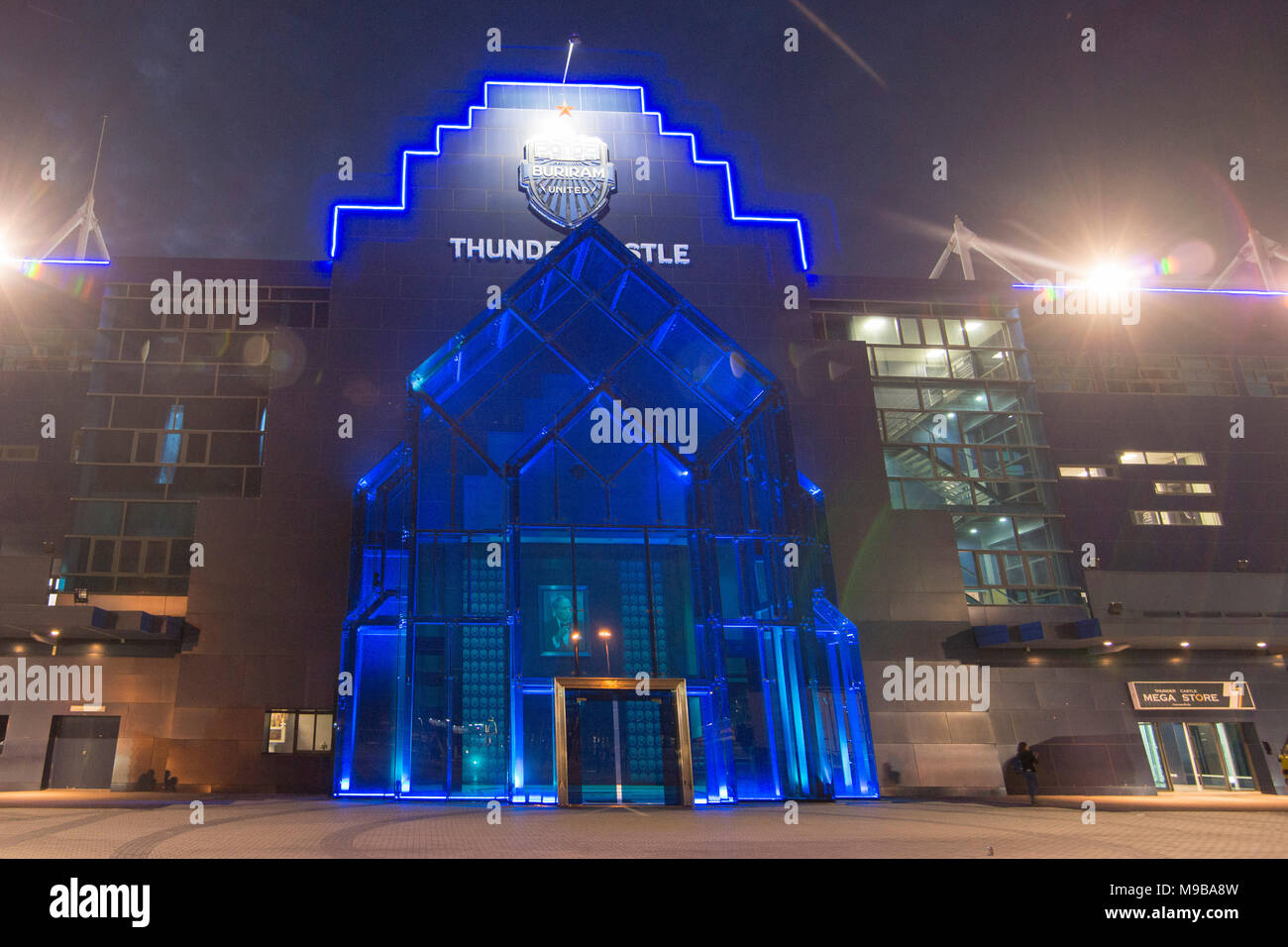 Le Stade de Football de Buriram United dans la ville Buri Ram dans l'Isan dans le nord-est de la Thaïlande. La Thaïlande, Buriram, Novembre, 2017 Banque D'Images