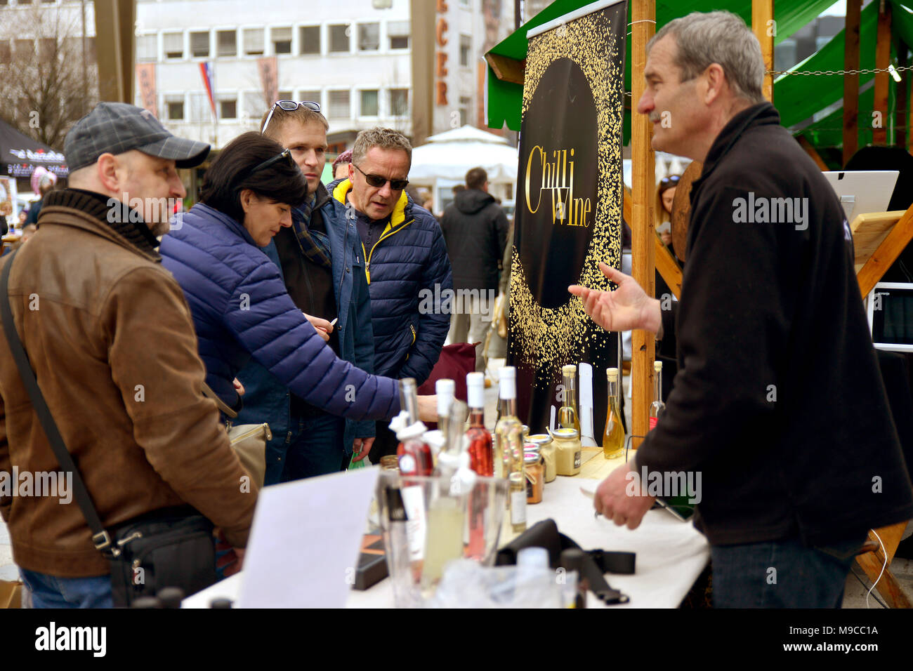 Maribor, Slovénie, le 24 mars 2018. Premier Festival International de chili et de chocolat qui a eu lieu à Maribor. Stojs Lomovsek Crédit : Matic / Alamy Live News Banque D'Images Maribor, Slovénie, le 24 mars 2018. Premier Festival International de chili et de chocolat qui a eu lieu à Maribor. Stojs Lomovsek Crédit : Matic / Alamy Live News Banque D'Images