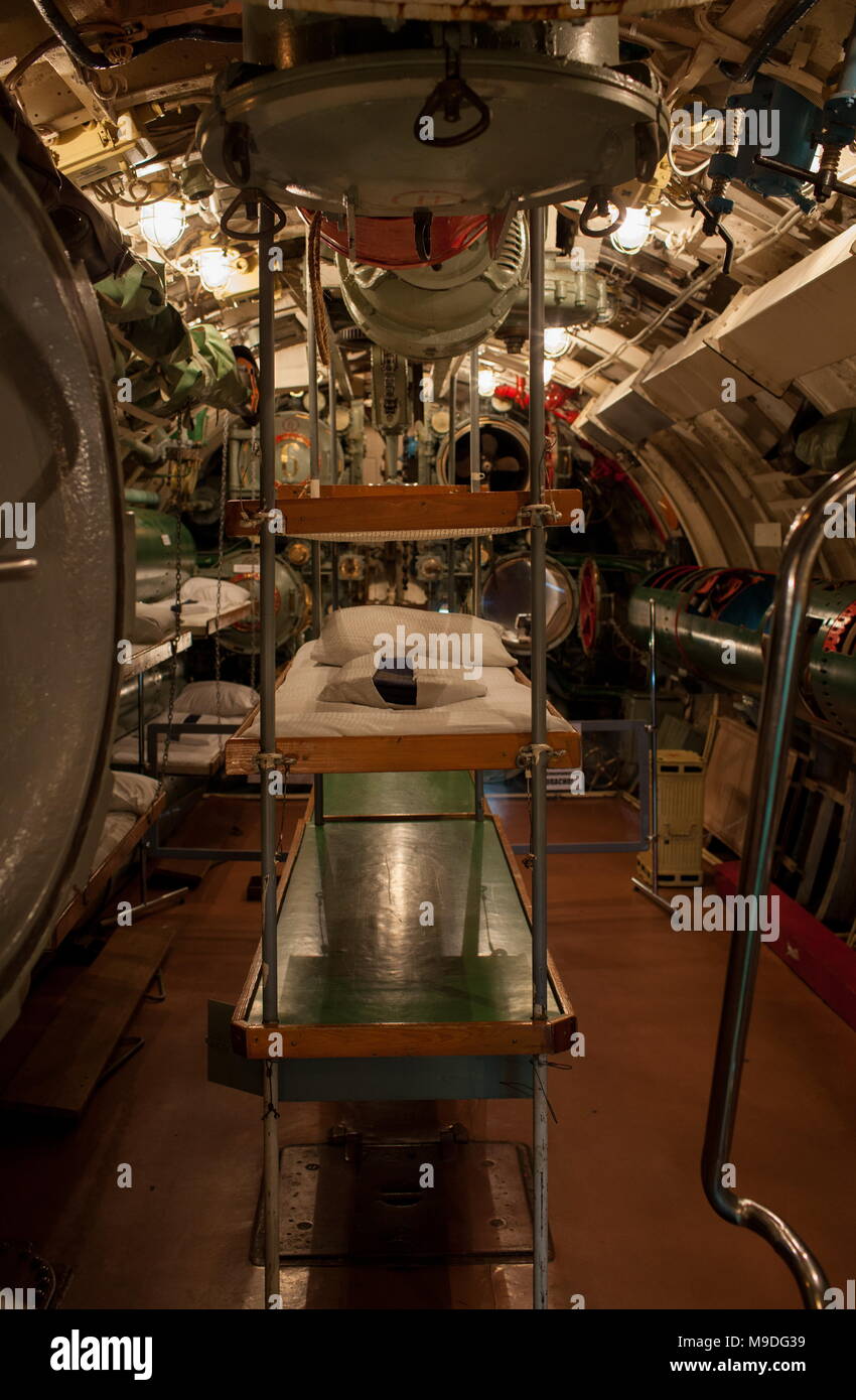 L'intérieur de l'arrière du compartiment des torpilles sous-marines Banque D'Images