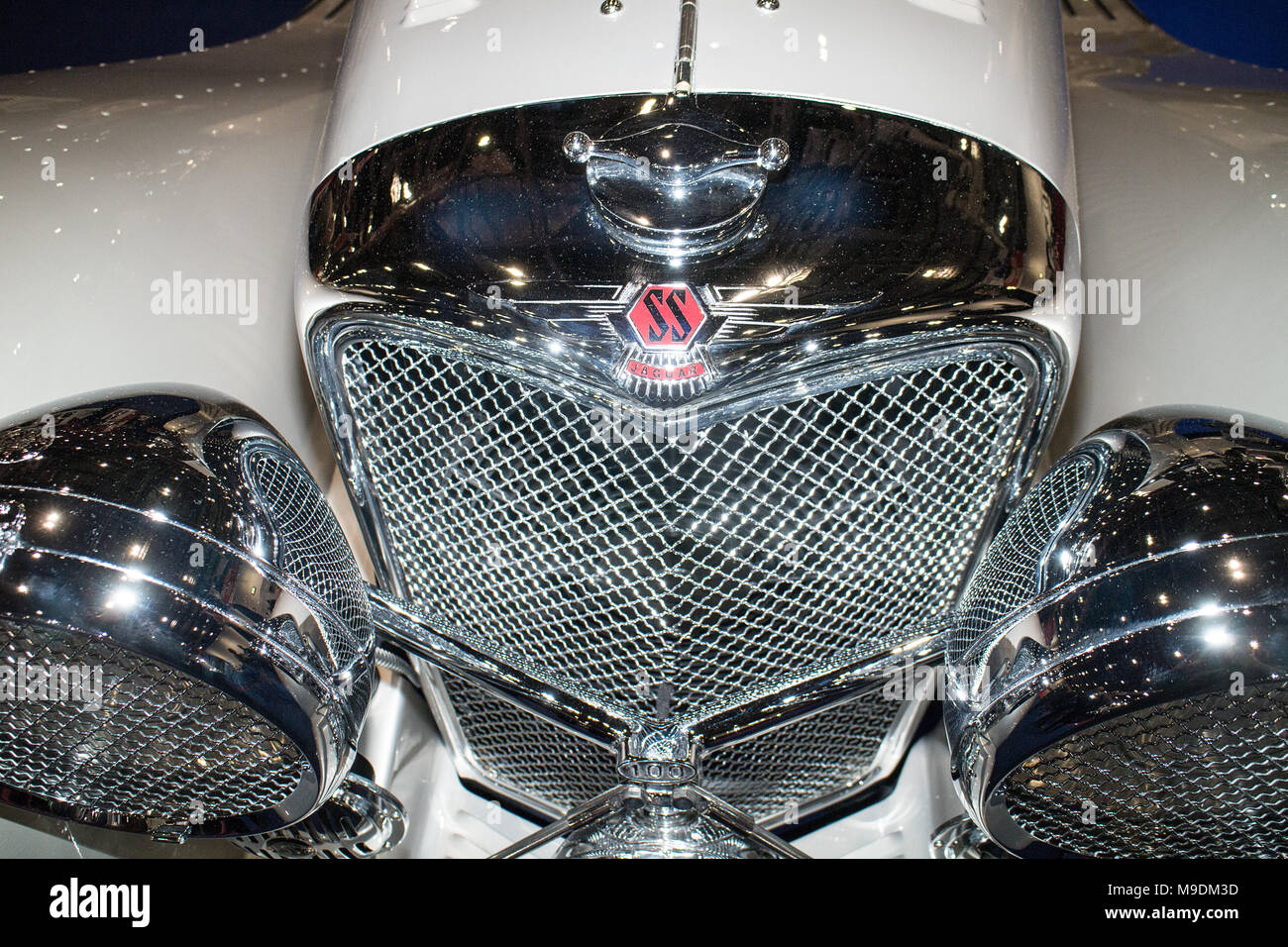 Le radiateur et de l'insigne de Jaguar SS à la London Classic Car Show 2018 Banque D'Images