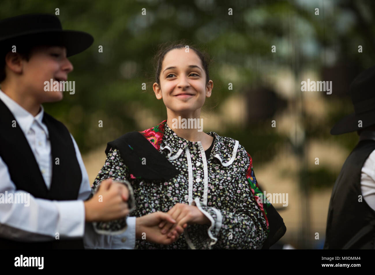 Danseurs folkloriques traditionnels portugais en été, pour un festival à Waterplace Park à Providence, Rhode Island. Banque D'Images