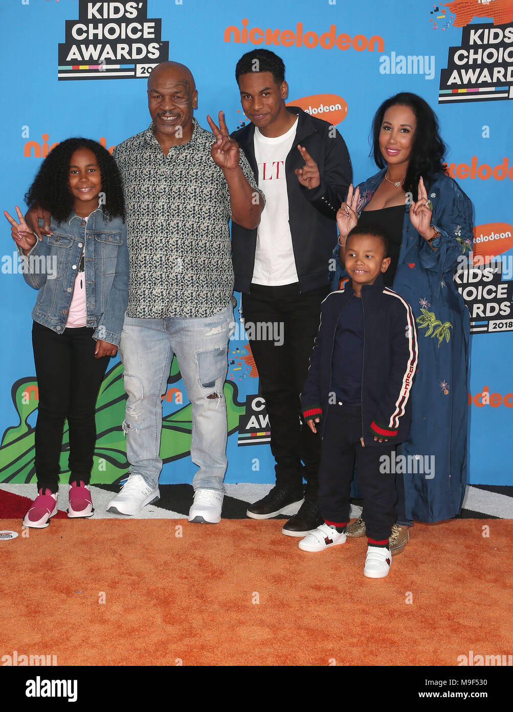 24 mars 2018 - Inglewood, CA, États-Unis - 24 mars 2018 - Inglewood, Californie - Mike Tyson, Lakiha Spicer Tyson, Milan, Miguel Leon Tyson Tyson, le Maroc. De 2018 Nickelodeon Kids' Choice Awards qui ont eu lieu pendant le Forum. Crédit photo : F. Sadou/AdMedia (crédit Image : © F. Sadou/AdMedia via Zuma sur le fil) Banque D'Images