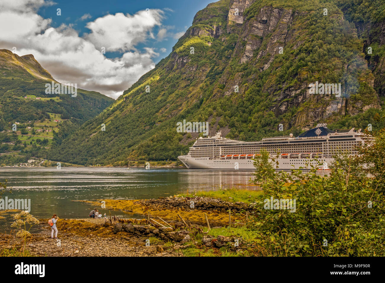 Navire MSC Musica à Geiranger Fjord Norway Banque D'Images