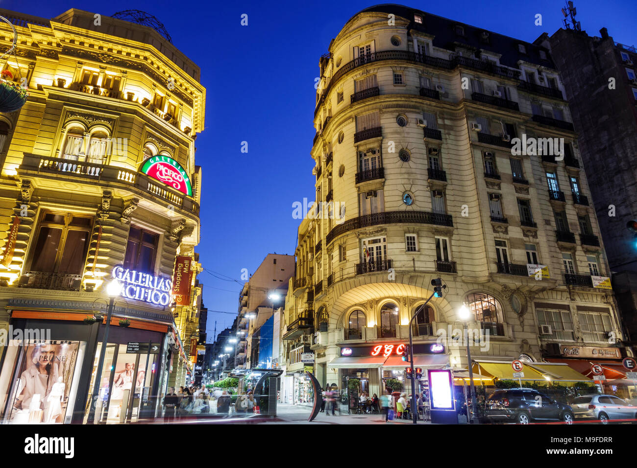 Buenos Aires Argentina,Avenida Cordoba,Calle Florida,Galerias Pacifico,bâtiments,extérieur,extérieur,extérieur,architecture,crépuscule,circulation de rue,pedestr Banque D'Images