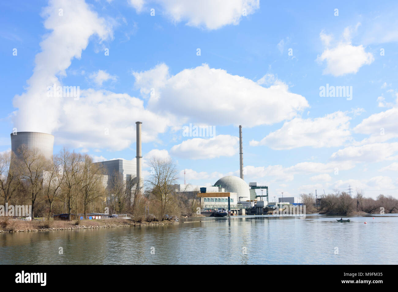 Philippsburg : Kernkraftwerk nuclear power plant Philippsburg, oxbow, Philippsburger Altrhein Kraichgau-Stromberg, Bade-Wurtemberg, Allemagne Banque D'Images Philippsburg : Kernkraftwerk nuclear power plant Philippsburg, oxbow, Philippsburger Altrhein Kraichgau-Stromberg, Bade-Wurtemberg, Allemagne Banque D'Images