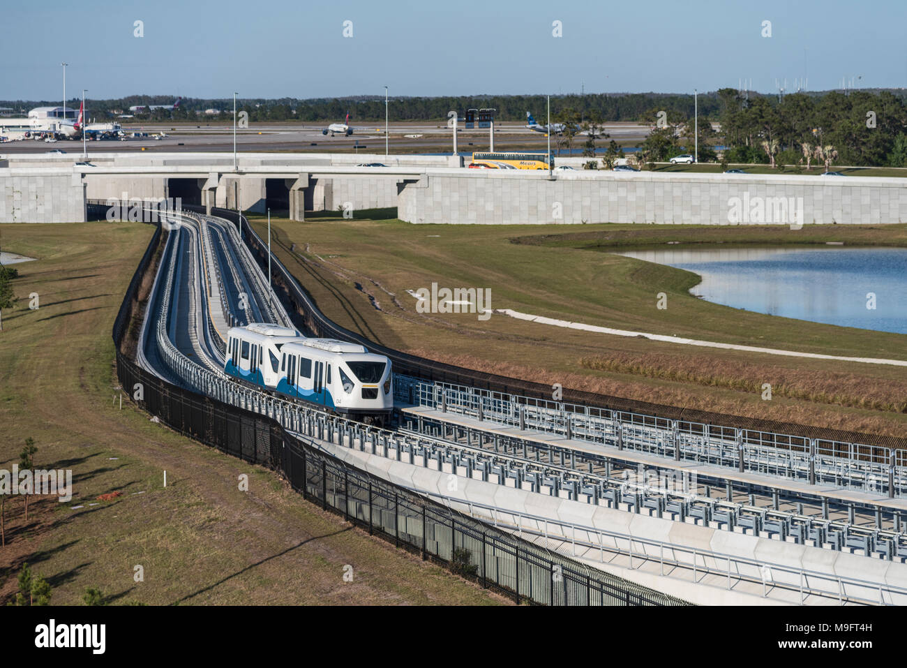 L'Aéroport International d'Orlando en Floride Tram Navette Banque D'Images