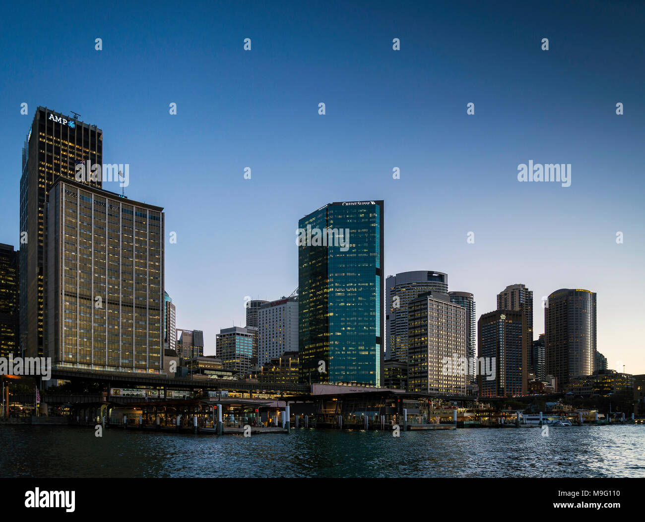 CBD Central Business District et Circular Quay secteur du centre-ville de la ville de Sydney en Australie au coucher du soleil Banque D'Images