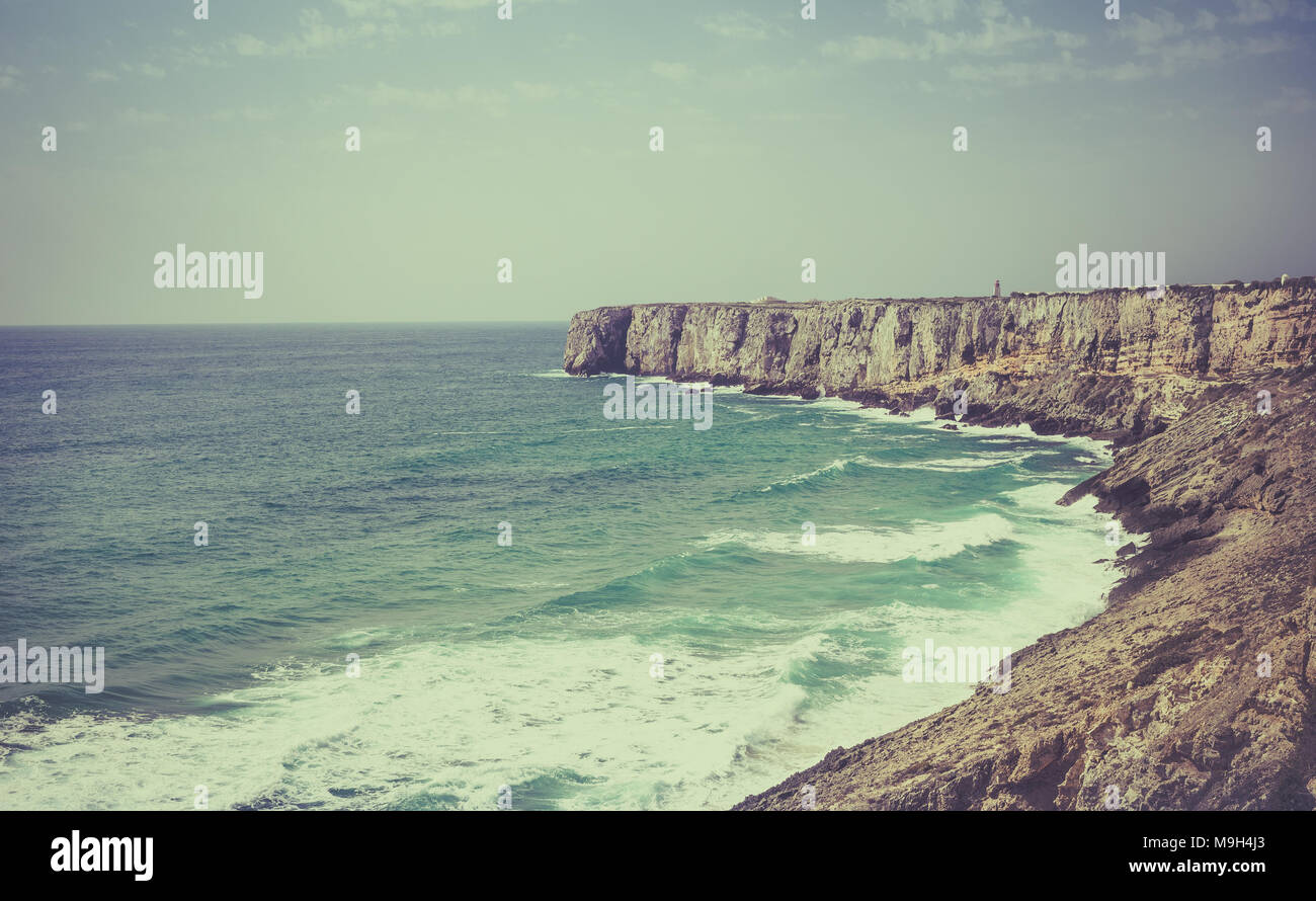 Rocky seashore près de Sarges village de Portugal Banque D'Images