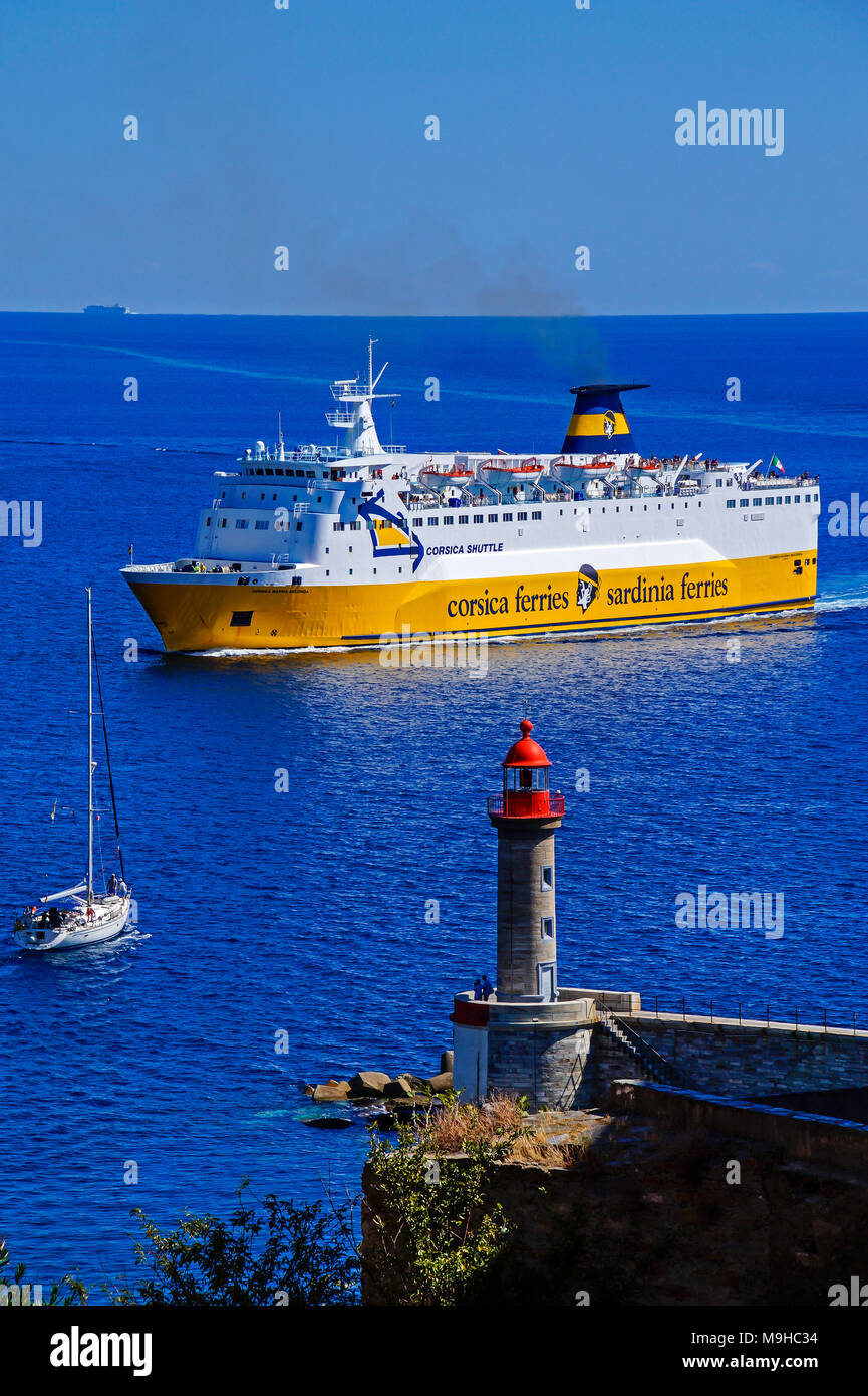 Corsica Ferries Corsica Marina Seconda arrive au port de Bastia Corse France Europe Banque D'Images