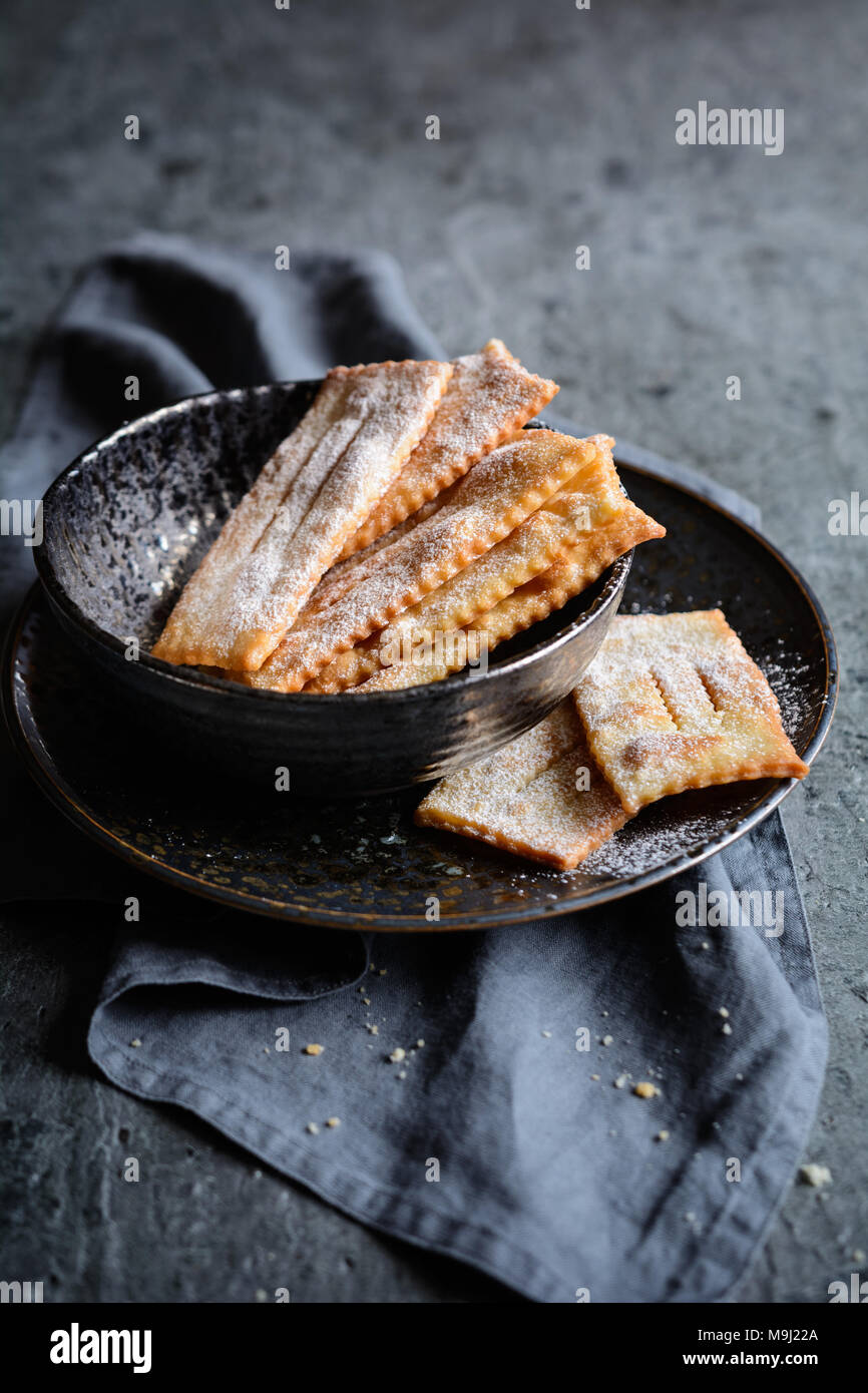 Chiacchiere - carnaval traditionnel italien pâtisseries sucrées Banque D'Images