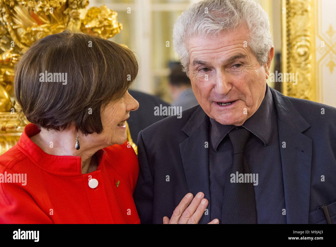 French Actress Left Banque D Image Et Photos Alamy