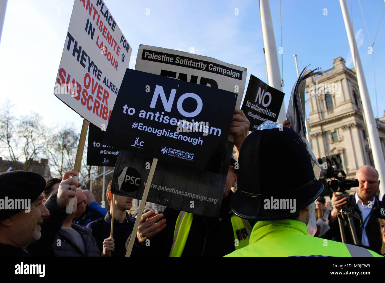 Londres, Royaume-Uni. 26 mars, 2018. Choc des manifestants du parti sur les questions de l'antisémitisme et le conflit israélo-palestinien Crédit : Alex Cavendish/Alamy Live News Banque D'Images