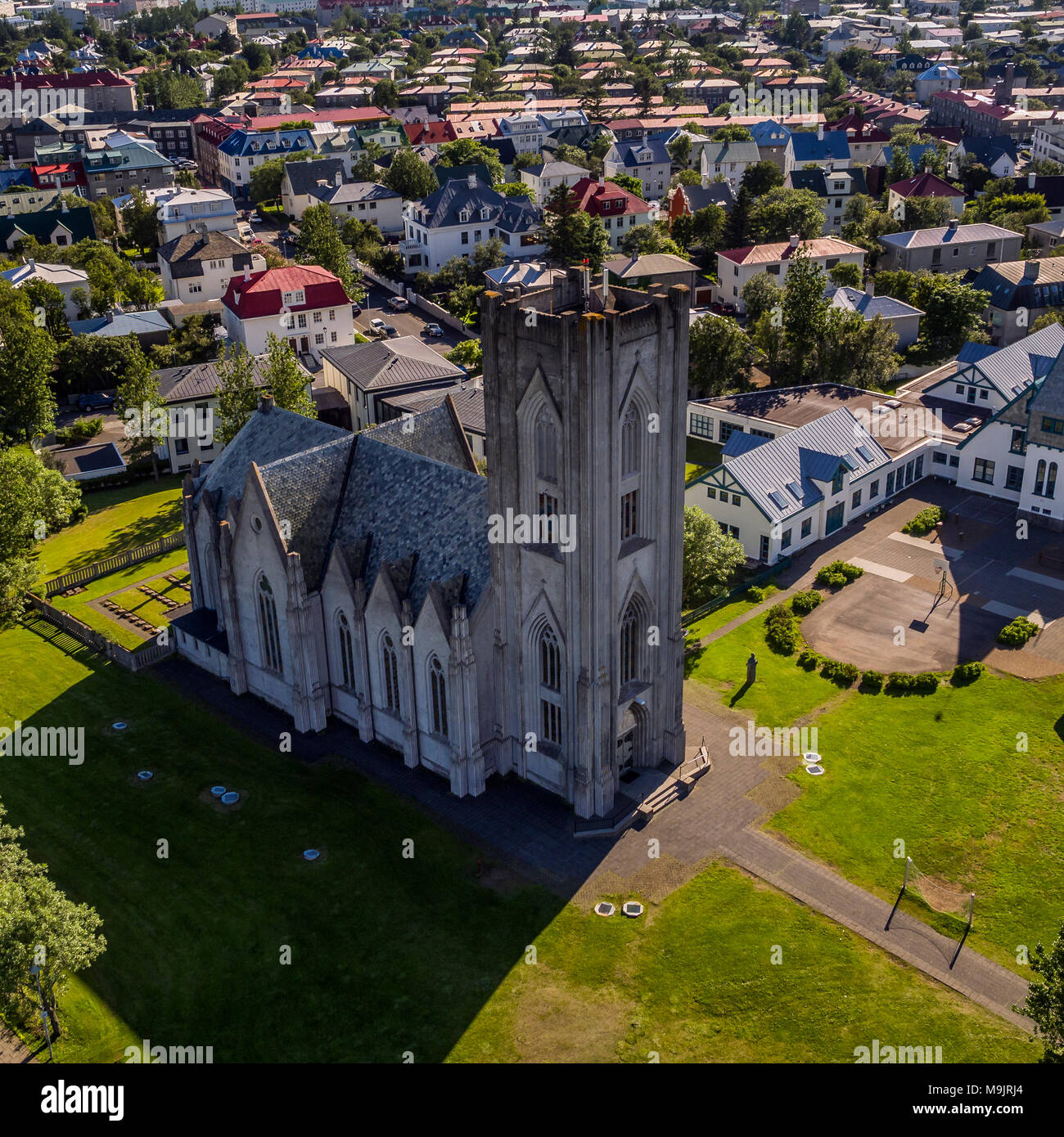 Church-Landakotskirkja catholique, Reykjavik, Islande. Drone abattu. Banque D'Images