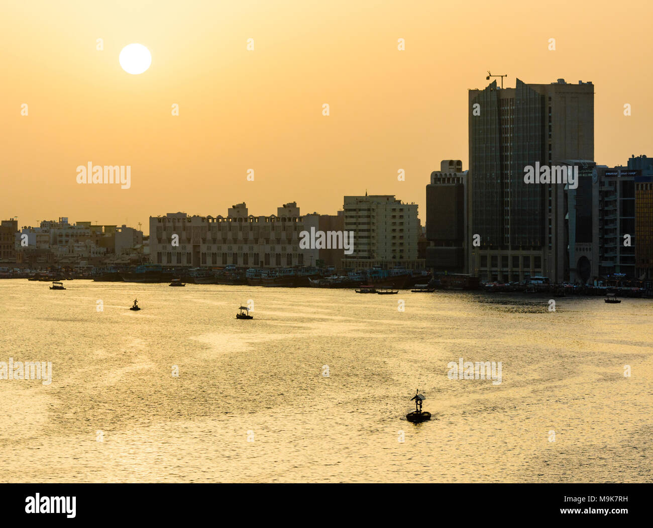 Coucher de soleil sur la Crique de Dubaï, Deira, DUBAÏ, ÉMIRATS ARABES UNIS, Banque D'Images