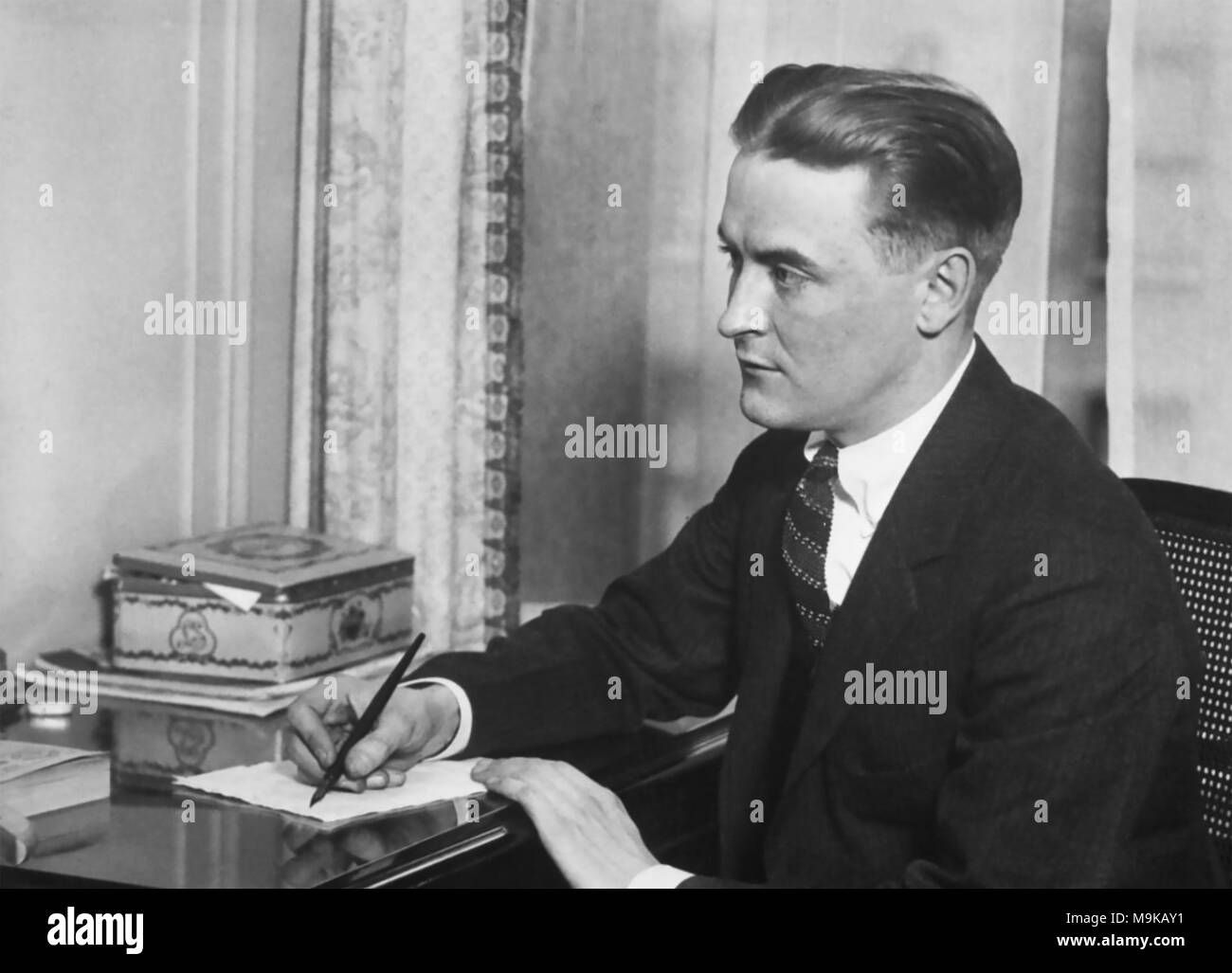 F. Scott Fitzgerald (1896-1940) écrivain américain vers 1920 Banque D'Images