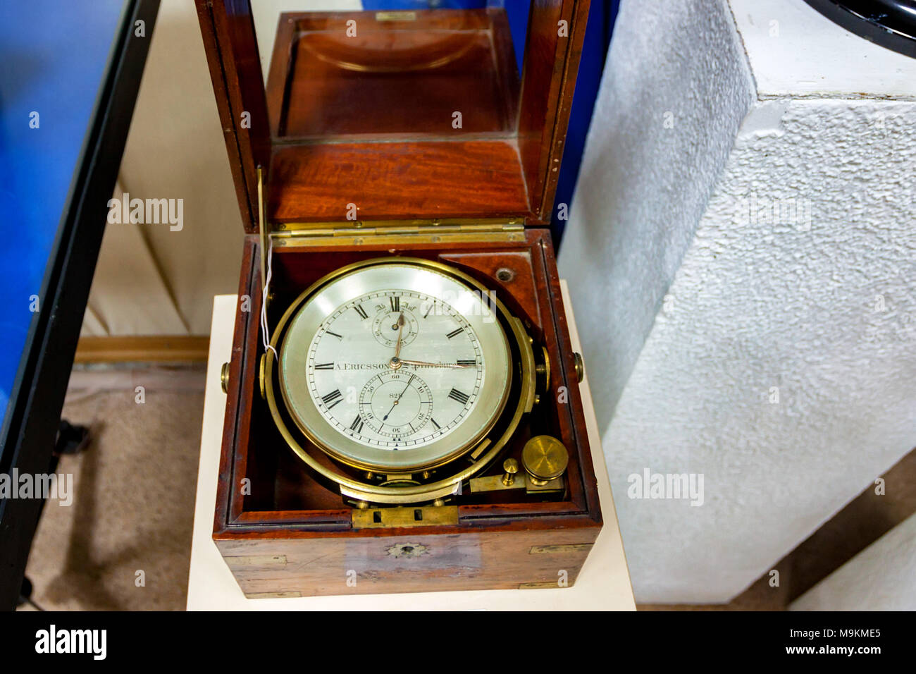 Antique vintage marine chronometer Banque de photographies et d'images à  haute résolution - Alamy