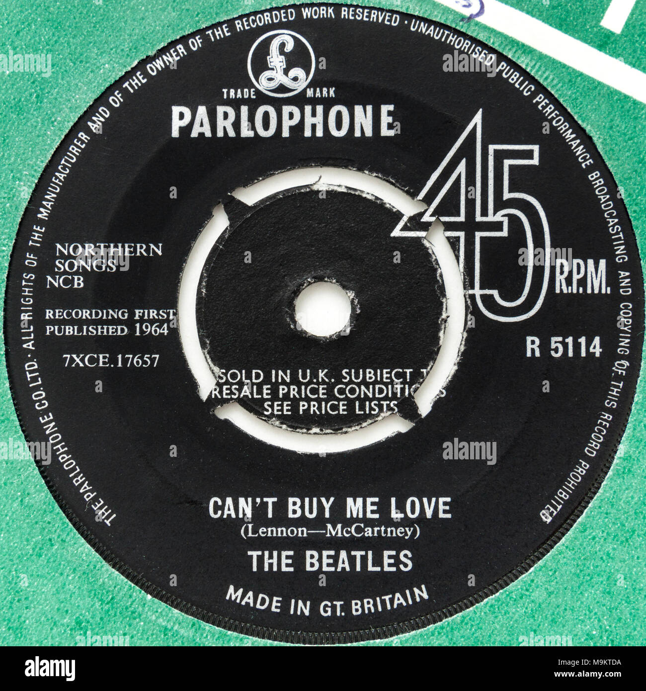 1964 45 tours original seul de 'Can't Buy Me Love" par les Beatles  (Parlophone R5114 Photo Stock - Alamy