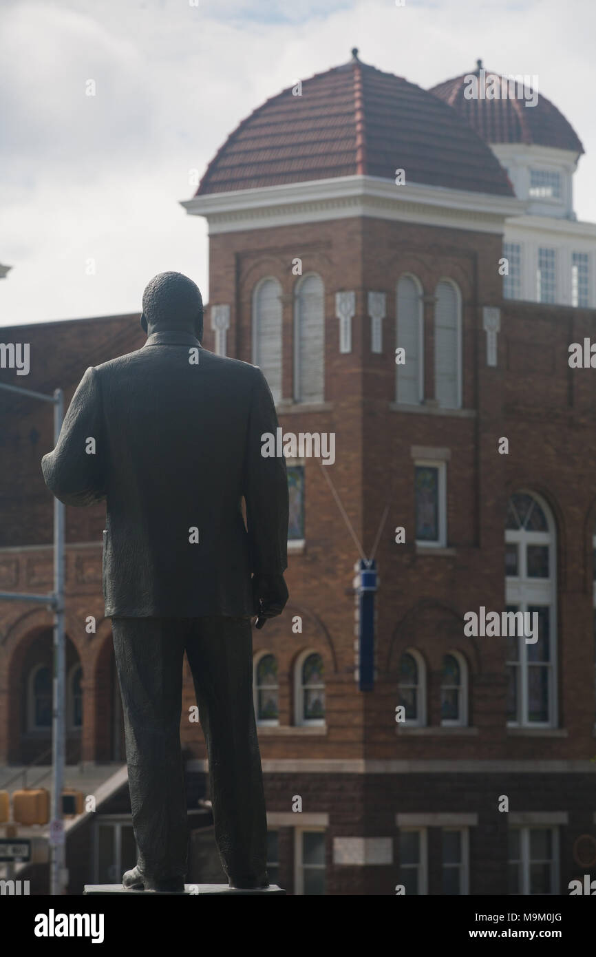 Statue du Dr Martin Luther King, Jr., dans le Kelly Ingram Park, Birmingham, Alabama Banque D'Images