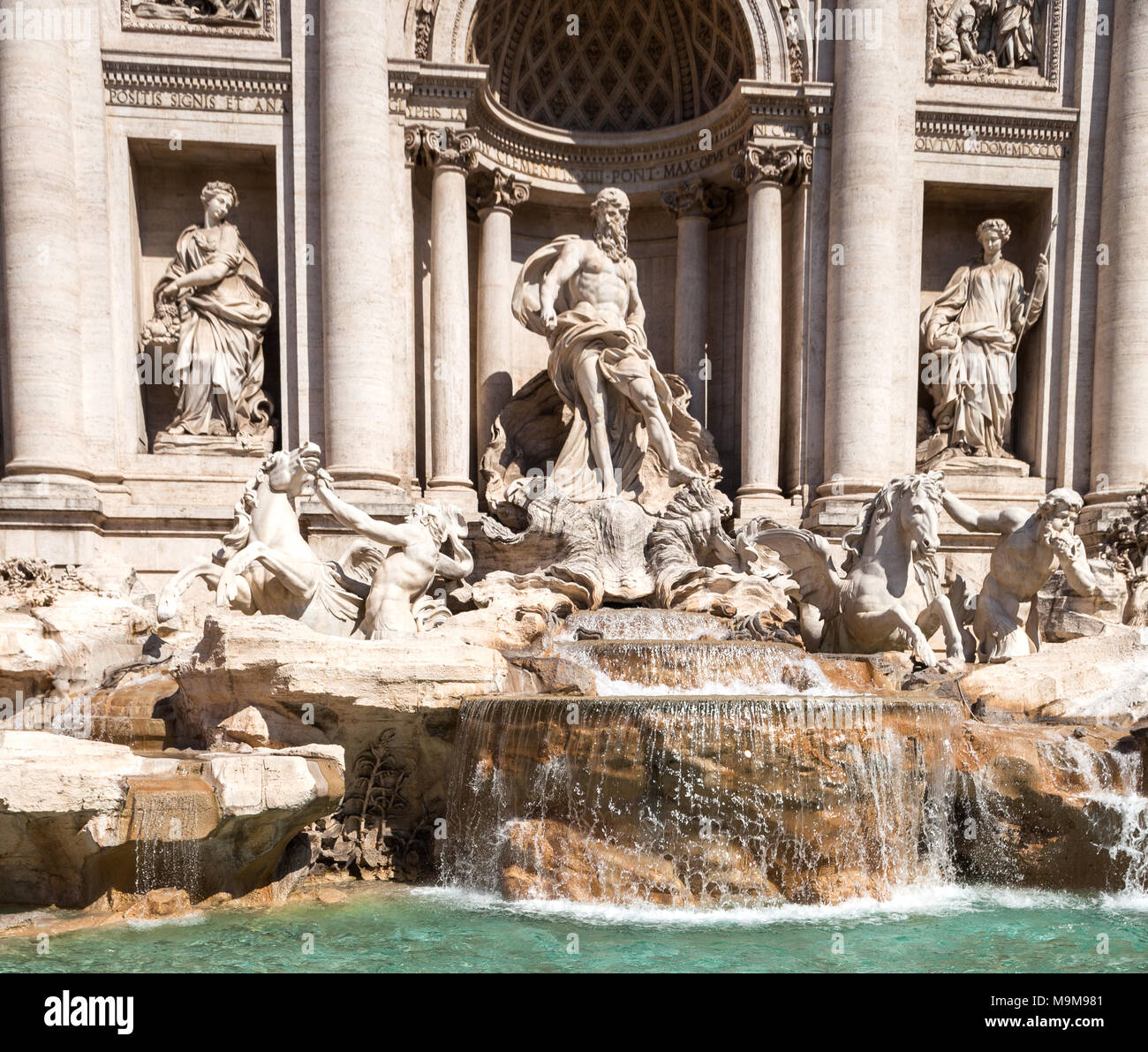 La fontaine de Trevi.une fontaine dans le rione de Trevi à Rome, Italie. Banque D'Images