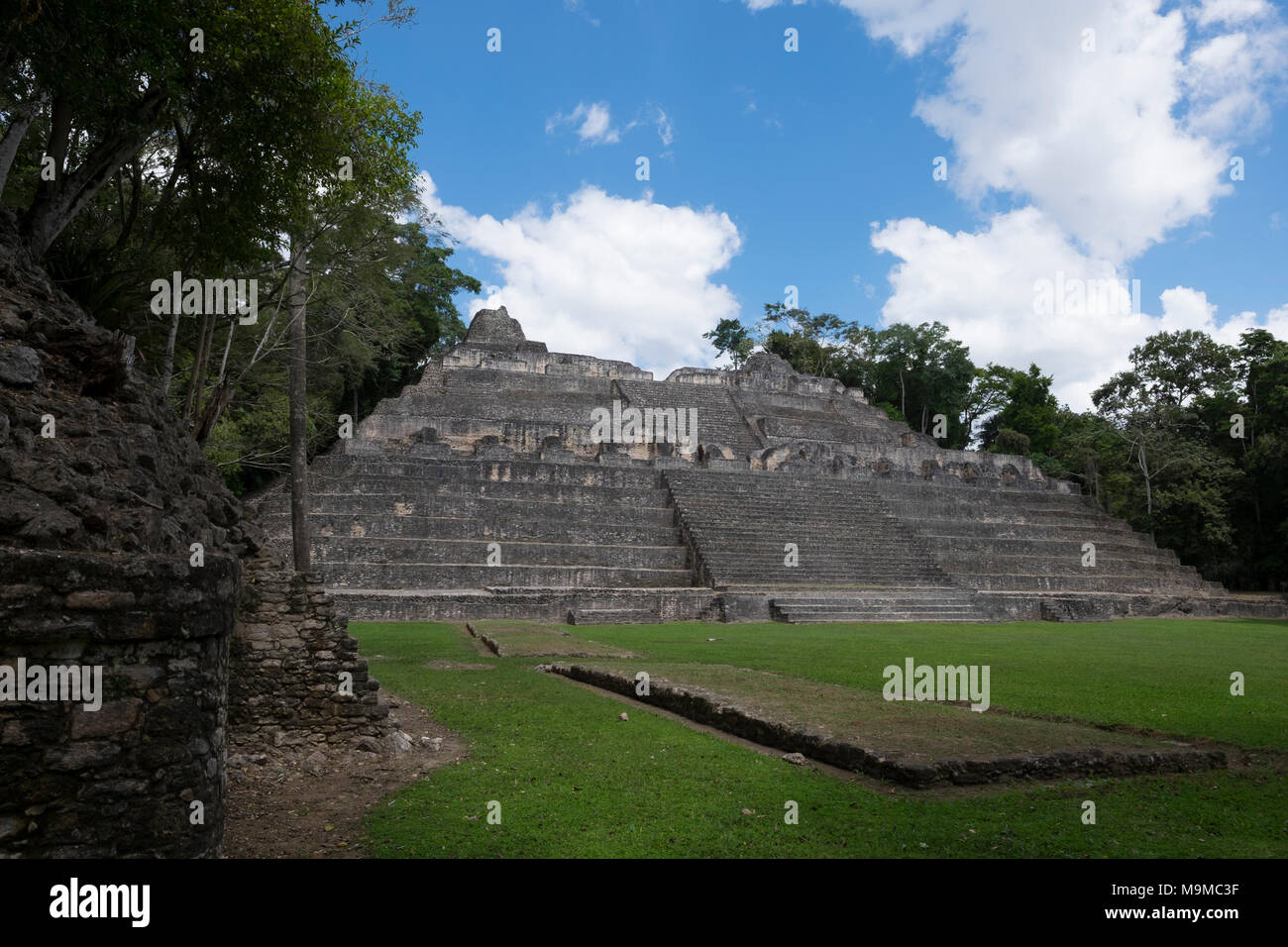 Les temples et les ruines mayas de Caracol, Belize Banque D'Images