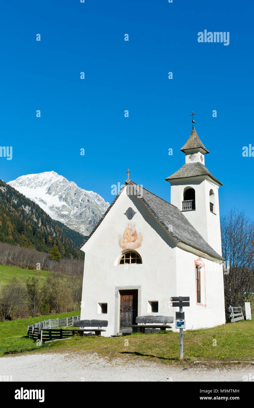 Chapelle Saint-Joseph, aussi Steinzger-Stöckl Rieserfernergruppe, dans le dos, Antholz Anterselva di Sopra, Obertal Banque D'Images
