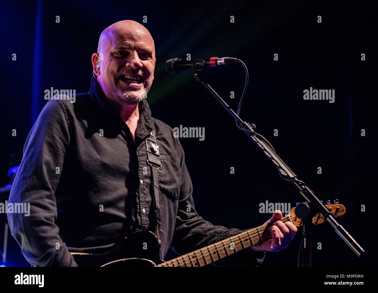 Baz Warne, guitariste de The Stranglers live, Live G, Guildford, Royaume-Uni, 26 mars 2018. Banque D'Images
