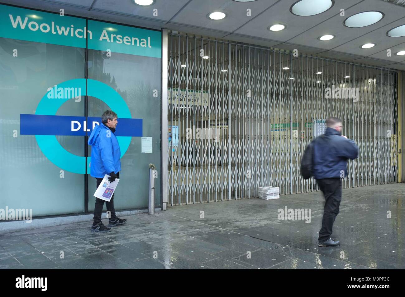 London UK. 28 mars 2018. Une grève de 48 heures par le personnel du syndicat RMT commence aujourd'hui sur le Docklands Light Railway. La grève est en cours sur les conditions de travail. Credit : Claire Doherty/Alamy Live News Banque D'Images