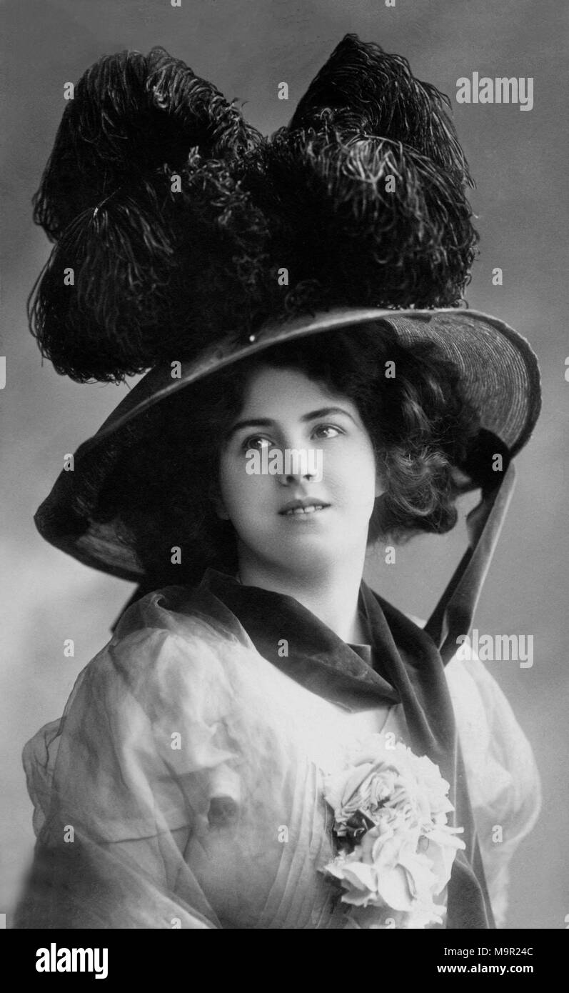 La mode, la mode femme avec chapeau, grand chapeau, 1910, Allemagne Banque D'Images